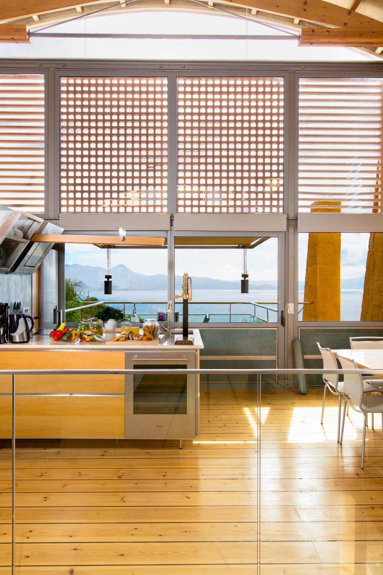 Beachfront Ravdoucha Epavlis Eleni Villa - Pool, Hot Tub, Gym, Sauna, Private Parking, Wifi Chania  Exterior photo