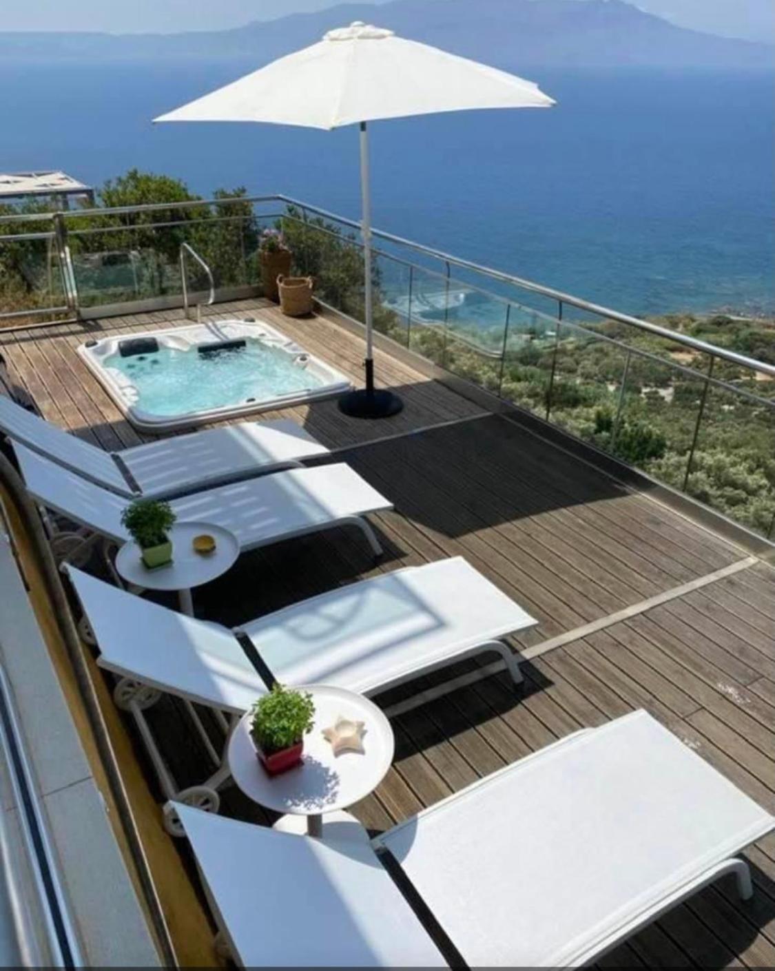 Beachfront Ravdoucha Epavlis Eleni Villa - Pool, Hot Tub, Gym, Sauna, Private Parking, Wifi Chania  Exterior photo